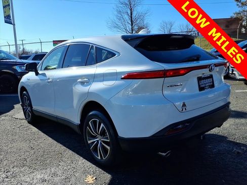 Used 2021 Toyota Venza LE w/ Carpet Mat Package (TMS) image 5