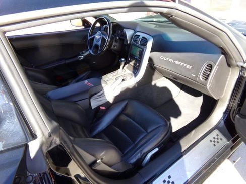 Used 2005 Chevrolet Corvette 1SB Z51 Coupe w/ Preferred Equipment Group image 31