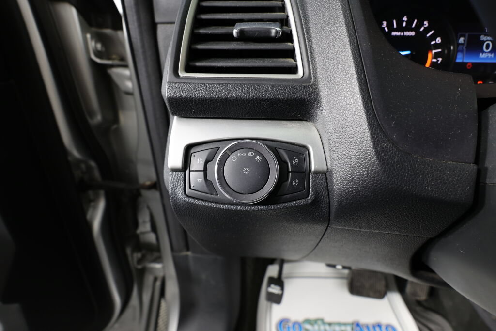 Used 2017 Ford Explorer XLT AWD/4WD image 30