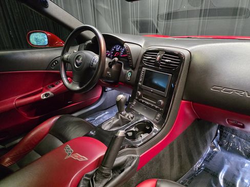 Used 2009 Chevrolet Corvette Z06 w/ Preferred Equipment Group RWD image 31