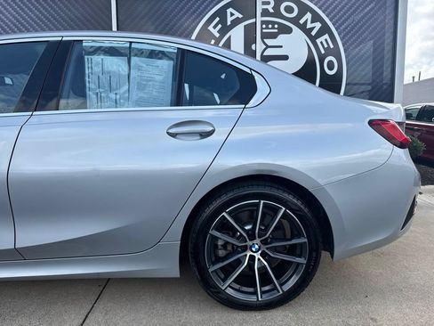 Used 2019 BMW 330i xDrive Sedan w/ Driving Assistance Package AWD/4WD image 14