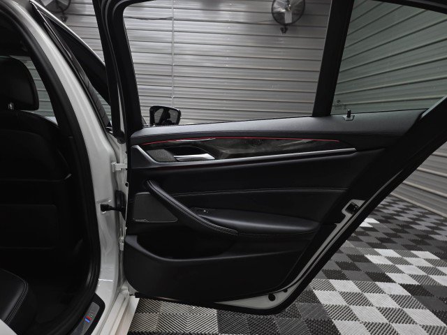 Used 2020 BMW M550i xDrive AWD/4WD image 39