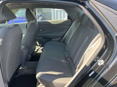 Used 2023 Hyundai Elantra SEL w/ Cargo Package FWD image 13