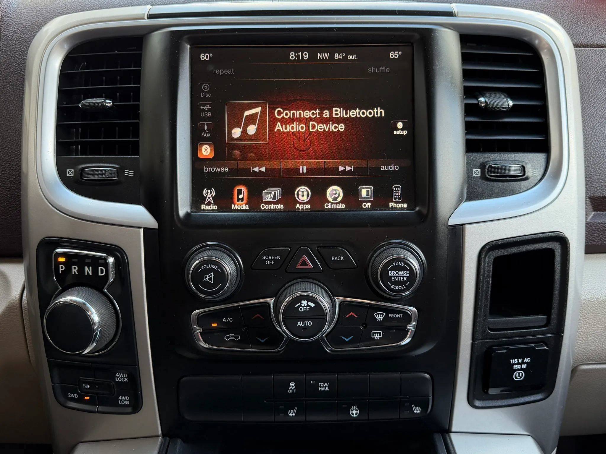 Used 2017 RAM 1500 Classic SLT w/ Luxury Group AWD/4WD image 22