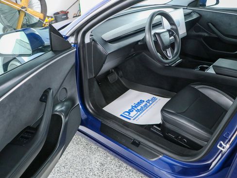 Used 2025 Tesla Model 3 Long Range AWD/4WD image 3