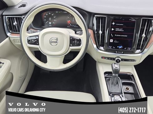 Used 2021 Volvo S60 T5 Momentum AWD/4WD image 26