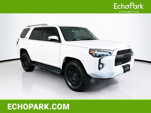 Used 2018 Toyota 4Runner SR5 Premium image 1