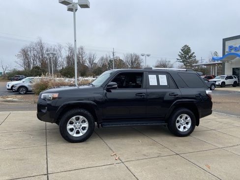 Used 2022 Toyota 4Runner SR5 Premium image 5