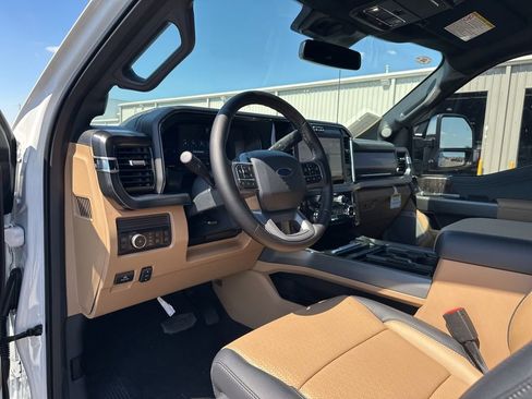 New 2026 Ford F250 Lariat w/ Lariat Premium Package image 13