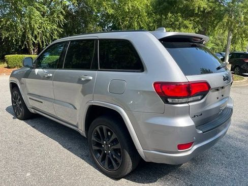 Used 2020 Jeep Grand Cherokee Altitude AWD/4WD image 7