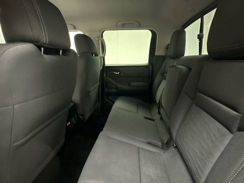 Used 2022 Nissan Frontier SV AWD/4WD image 10