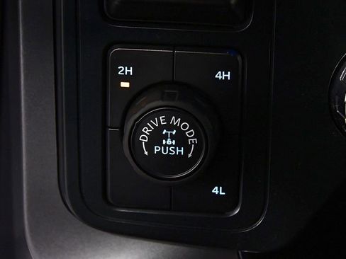 Used 2025 Ford F150 XLT w/ Equipment Group 302A MID image 26