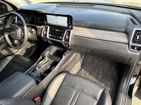 Used 2023 Kia Sorento X-Line EX image 12