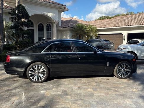 Used 2019 Rolls-Royce Ghost image 4