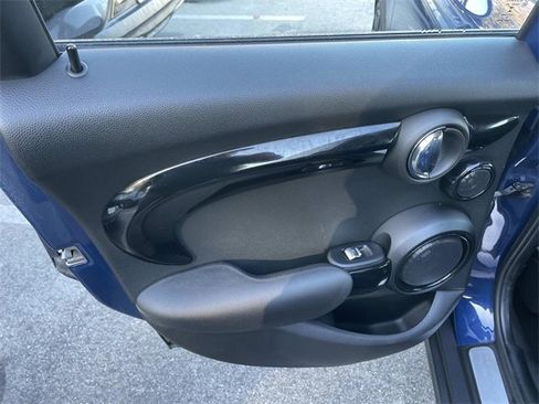 Used 2018 MINI Cooper S image 22