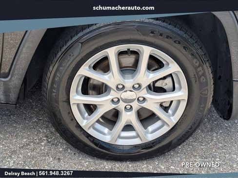 Used 2015 Jeep Cherokee Latitude FWD image 18