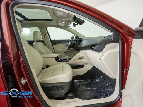 Used 2022 Buick Envision Avenir w/ Technology Package II FWD image 44