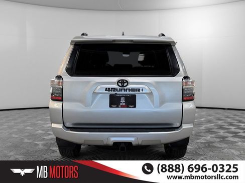Used 2022 Toyota 4Runner SR5 image 4