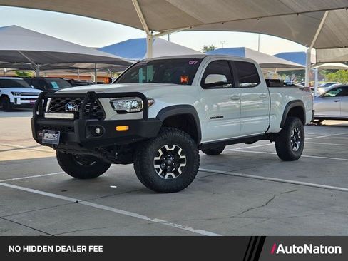 Used 2021 Toyota Tacoma TRD Off-Road w/ TRD Premium Off Road Package AWD/4WD image 1