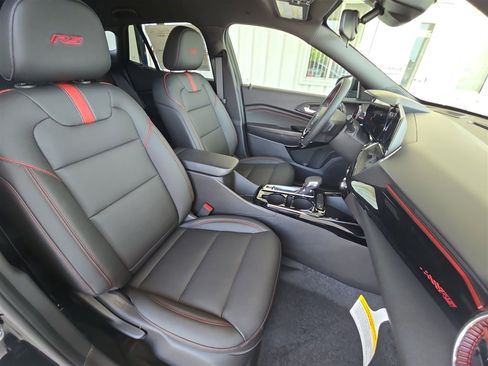 New 2025 Chevrolet Trax RS image 26