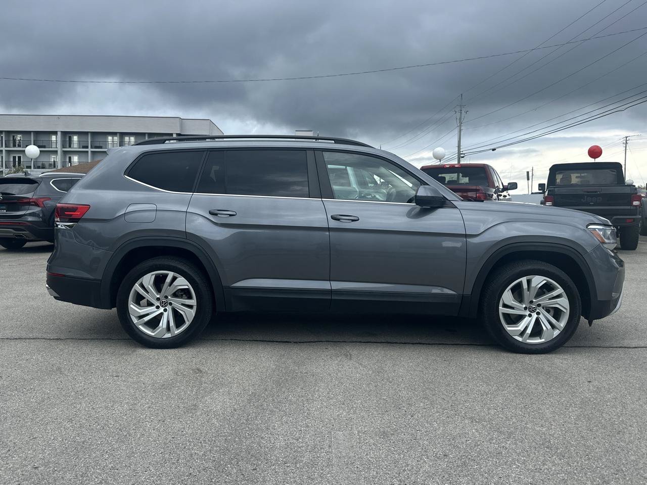 Used 2021 Volkswagen Atlas SE AWD/4WD image 4