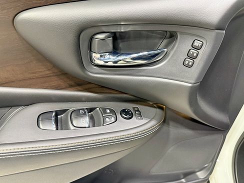 Used 2021 Nissan Murano Platinum w/ Cargo Package image 30