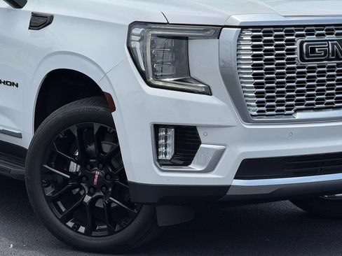 Used 2024 GMC Yukon Denali AWD/4WD image 13