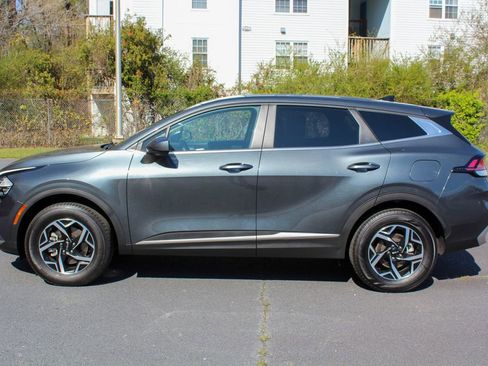 Used 2023 Kia Sportage LX image 6