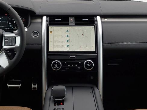 Used 2026 Land Rover Discovery Dynamic SE AWD/4WD image 28