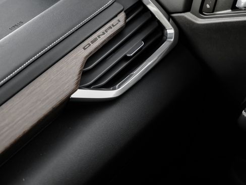 New 2026 GMC Acadia Denali w/ Super Cruise Package image 35