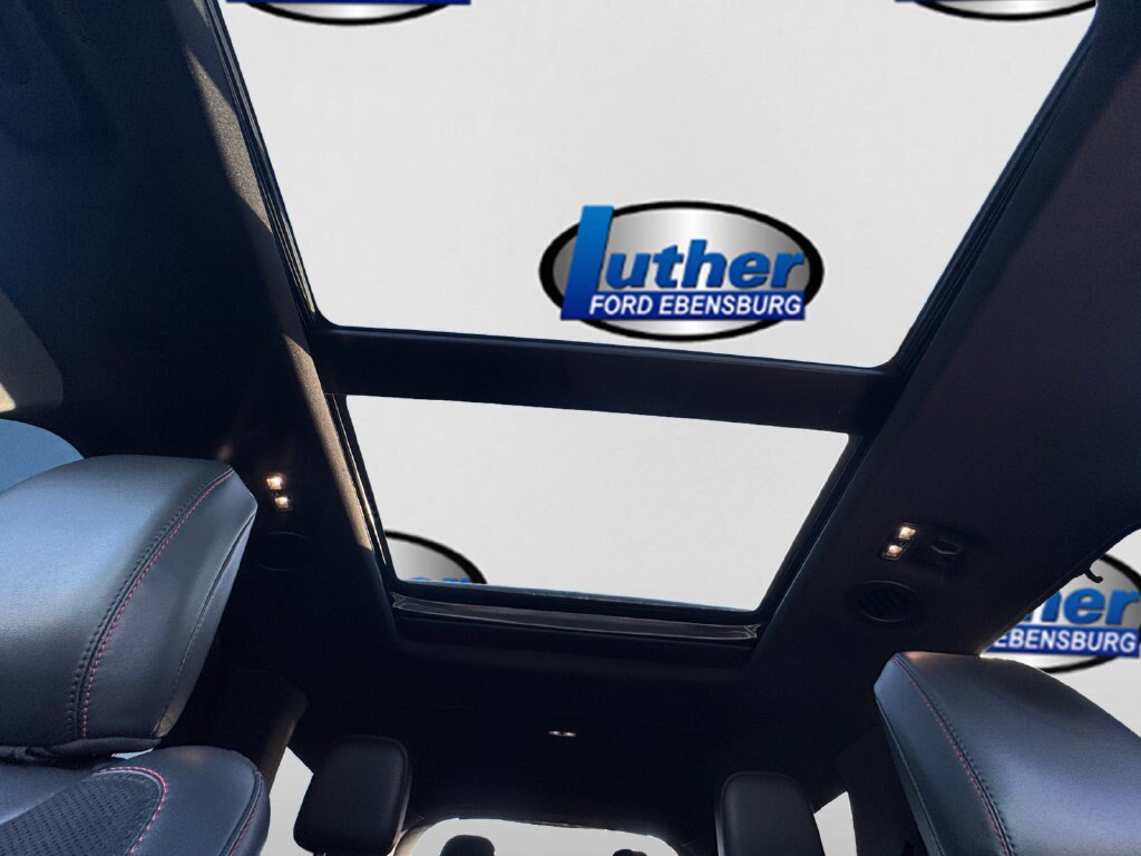 Used 2025 Ford Explorer ST AWD/4WD image 29