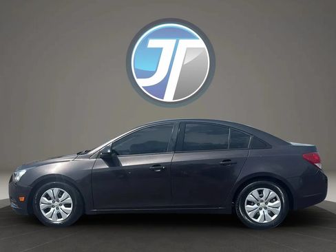Used 2014 Chevrolet Cruze LS FWD image 24