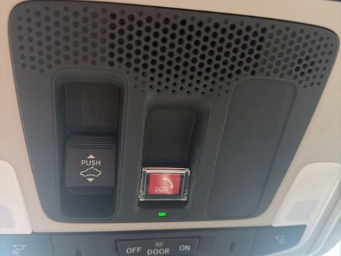 Used 2025 Honda Accord SE image 19