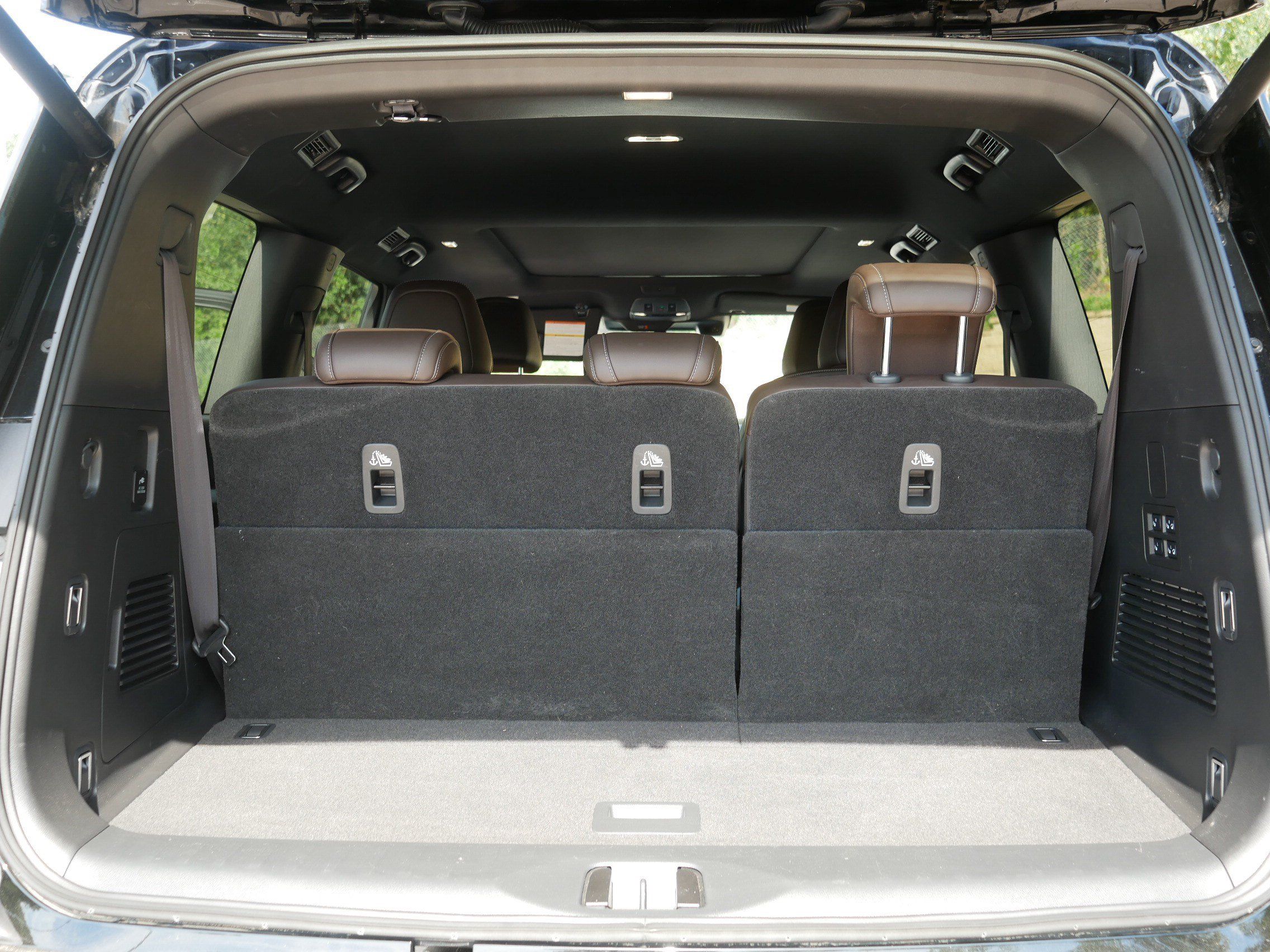 Certified 2025 Nissan Armada Platinum w/ Convenience Package AWD/4WD image 18