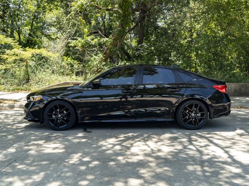 Used 2023 Honda Civic Sport image 6