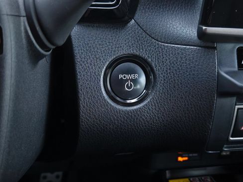 Used 2025 Toyota Camry SE FWD image 17