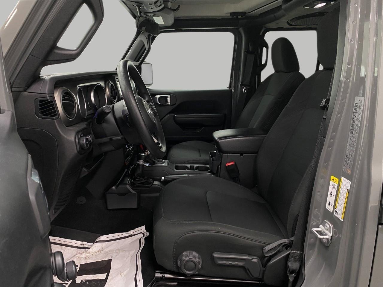 Used 2018 Jeep Wrangler Unlimited Sport AWD/4WD image 27