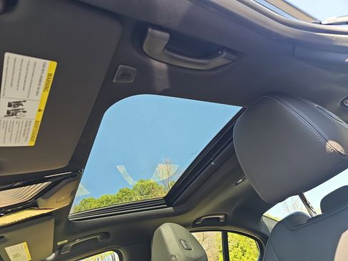 New 2026 BMW 330i Sedan w/ Premium Package image 25