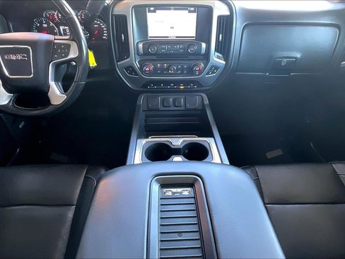 Used 2018 GMC Sierra 1500 SLT w/ SLT Premium Package AWD/4WD image 8