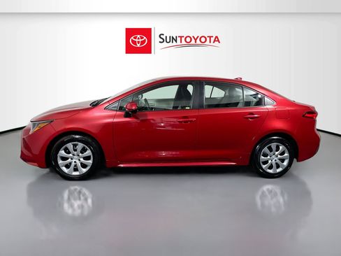 Used 2021 Toyota Corolla LE image 7
