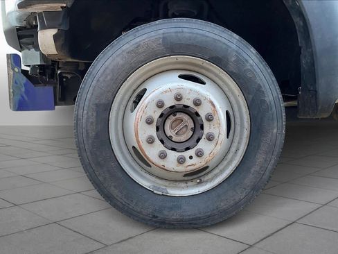 Used 2015 Ford F550 XL 4WD Reg Cab 141 WB 60 CA image 11