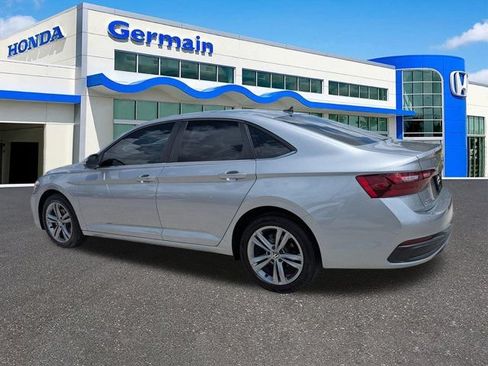 Used 2023 Volkswagen Jetta SE FWD image 7