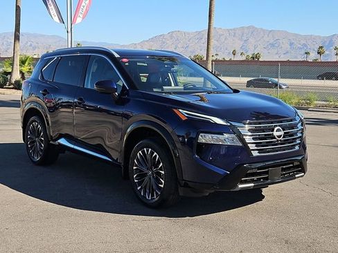 Certified 2025 Nissan Rogue Platinum w/ Platinum Premium Package image 6