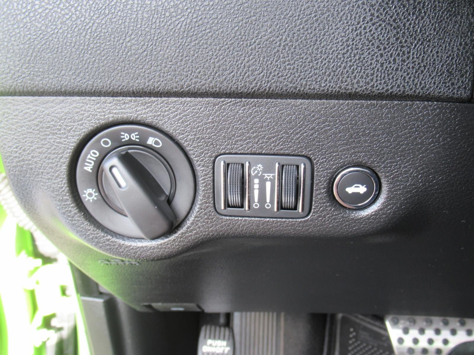 Used 2023 Dodge Charger SXT w/ Blacktop Package RWD image 19