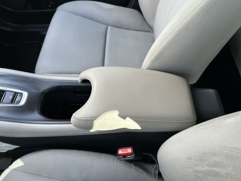 Used 2022 Honda HR-V LX image 22