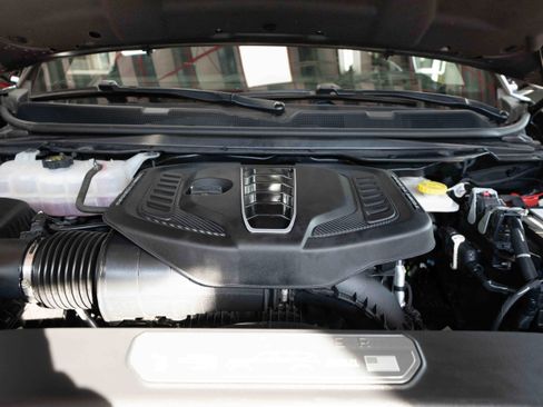 Used 2024 Jeep Grand Wagoneer Series III w/ Rear Seat Video Group 1 image 32