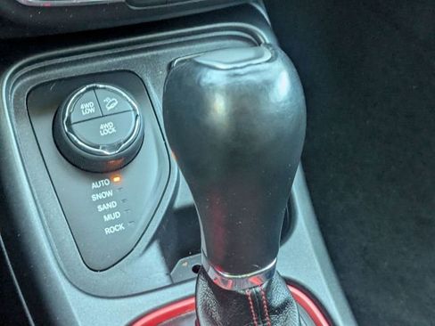 Used 2019 Jeep Compass Trailhawk image 29