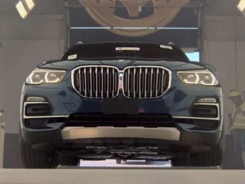 Used 2019 BMW X5 xDrive40i w/ Executive Package AWD/4WD image 3