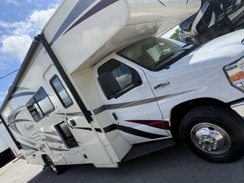 Used 2017 Ford E-450 and Econoline 450 Super Duty w/ Motorhome Prep Package RWD image 20