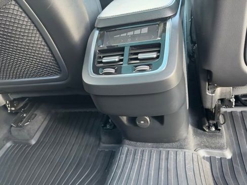 Used 2021 Volvo XC90 T5 Momentum w/ Protection Package image 29